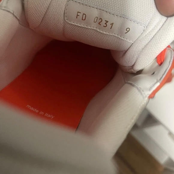 NEW Louis Vuitton Orange Monogram Embossed Trainer Sneakers - Picture 15 of 15